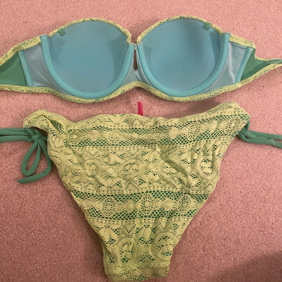 VS | Neon lace pushup bathingsuit - Picture 2 of 2